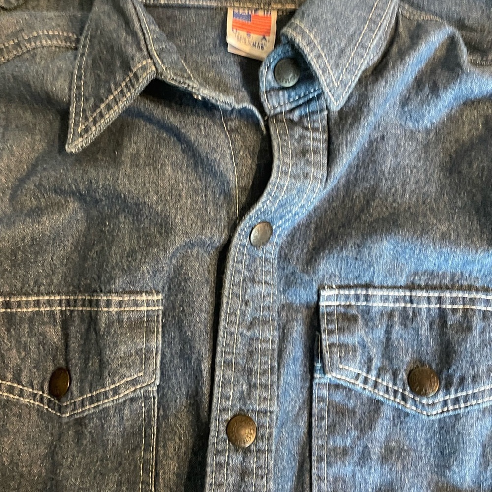 TYCA USA Made Vintage Vermont Cotton Denim Button-Up Shirt - Picture 5 of 8